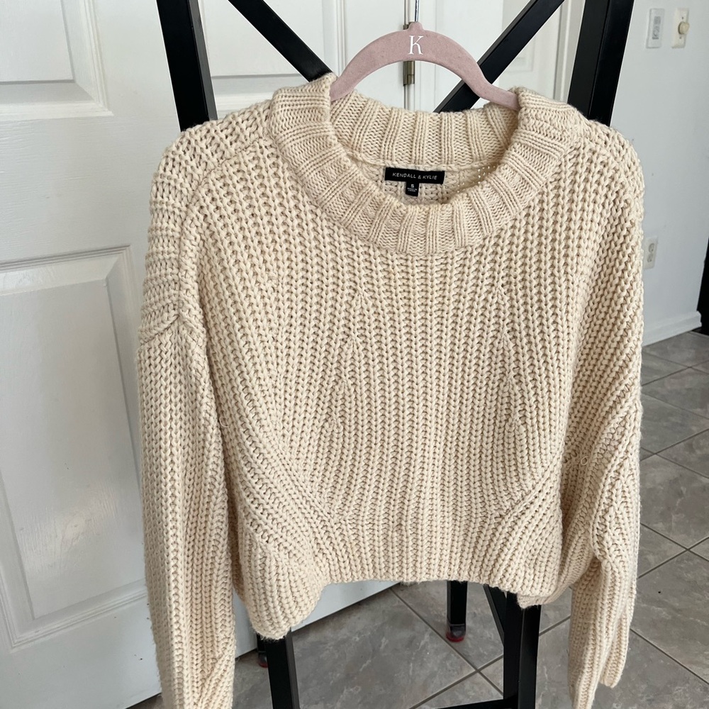 Kendall & Kylie crewneck cropped cable knit sweater